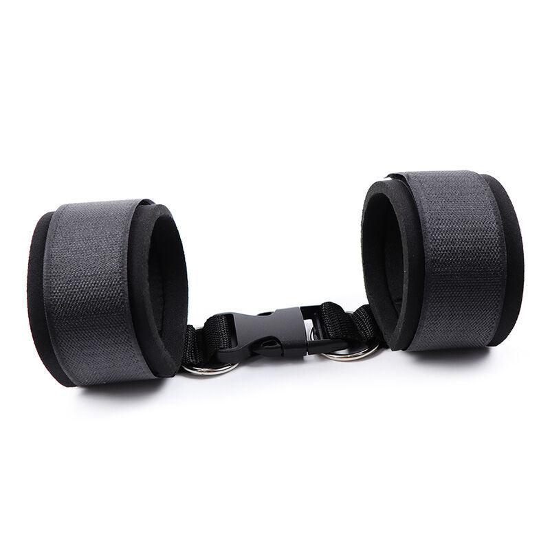 OHMAMA FETISH - CINTURE DI RESTRIZIONE PER I POLSI CON CHIUSURA A GANCIO E ANELLO IN NEOPRENE